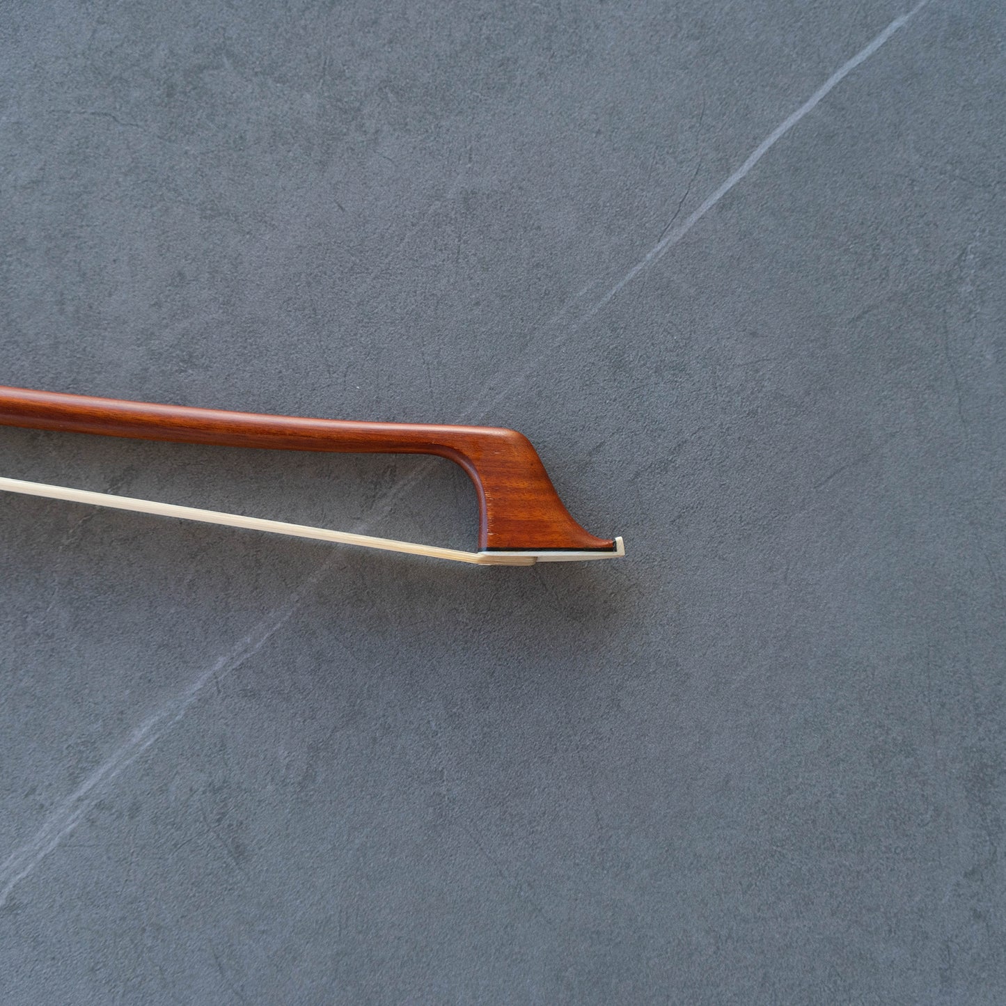 Arco Violonchelo Sartory, pernambuco y plata