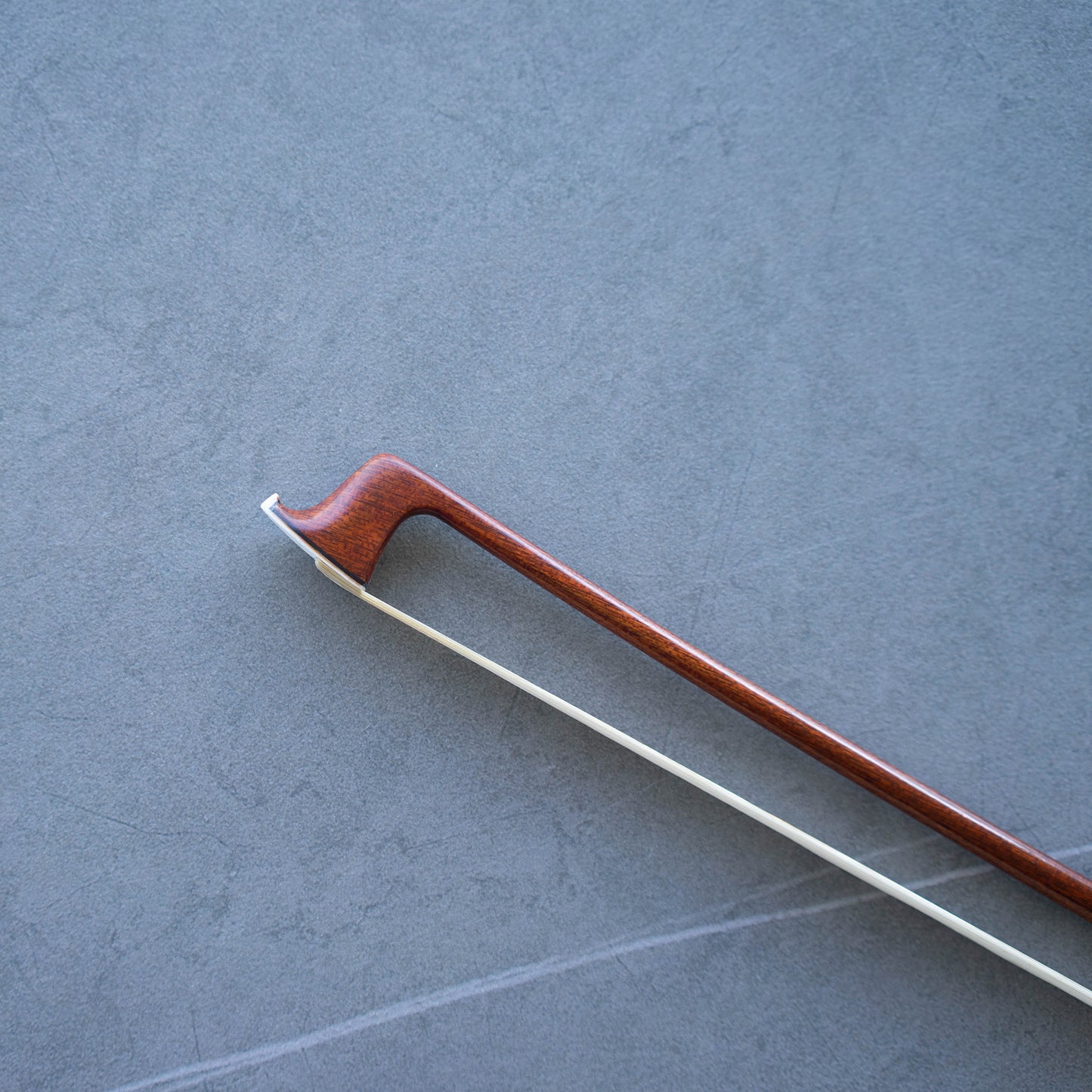 Arco Violín fibra de carbono y madera / disponible