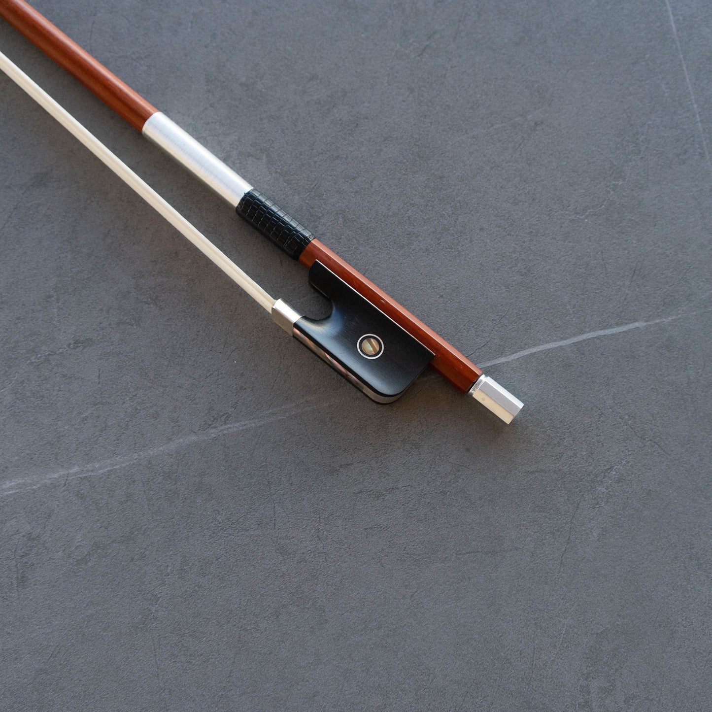 Arco Violonchelo Sartory, pernambuco y plata